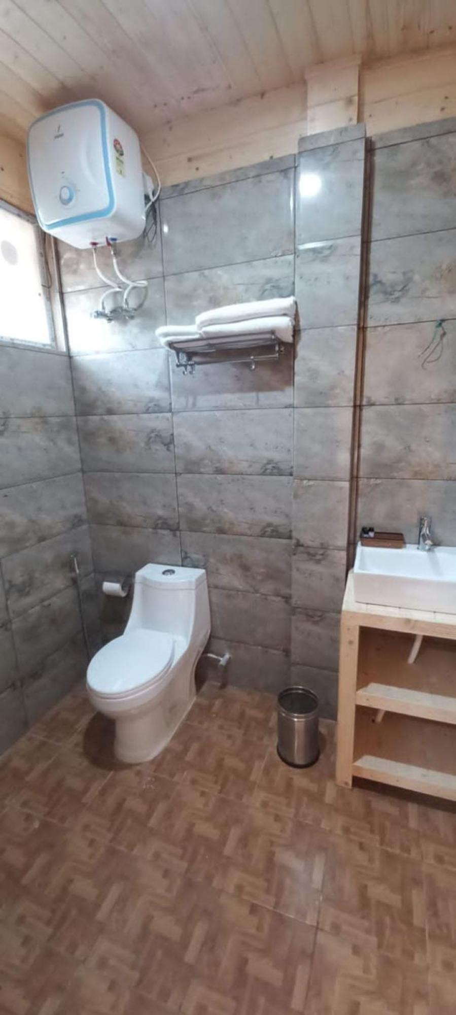 Vanprastha Resorts Dwarahat Екстериор снимка